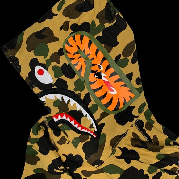 BAPE 1st Camo Shark Full Zip Hoodie Yellow - Picture 3 of 8